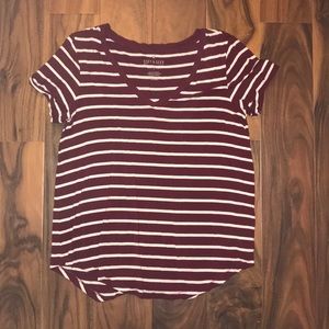Soft and sexy American Eagle slub tee